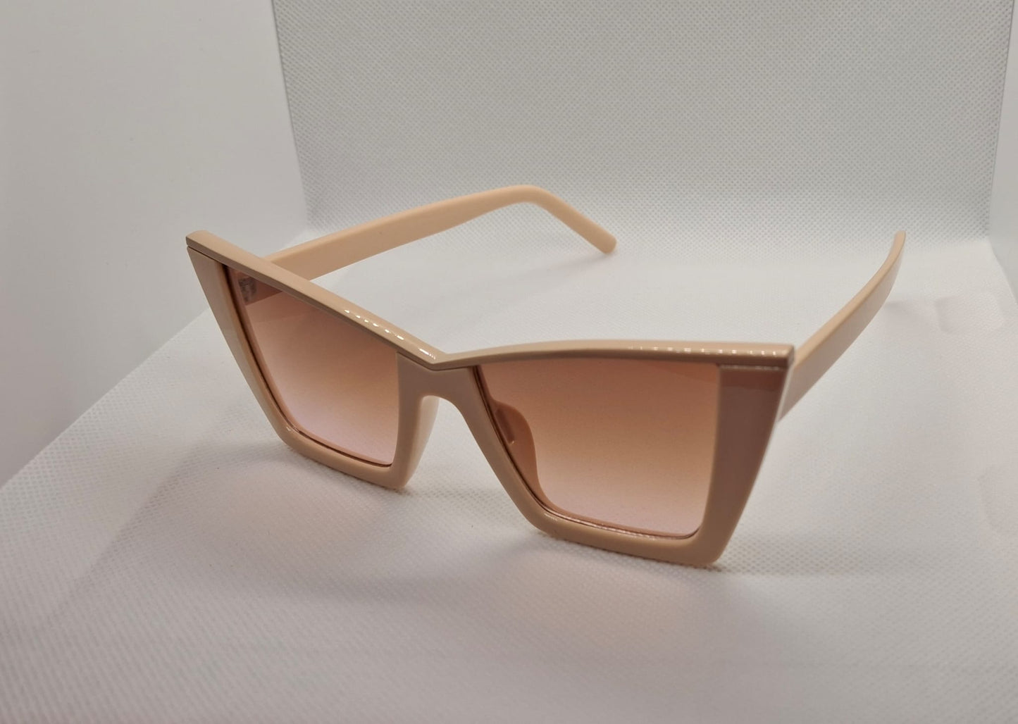 Beige sunglasses Cat eye